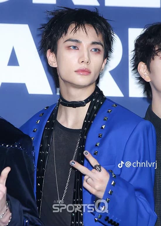 hwang hyunjin thumbnail