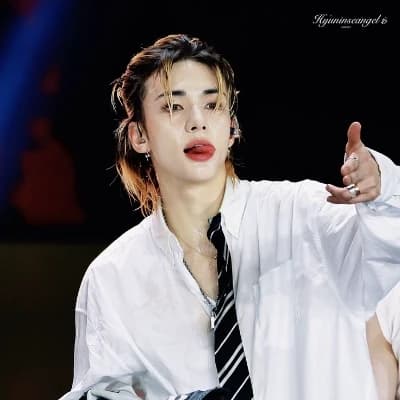 Hwang Hyunjin thumbnail
