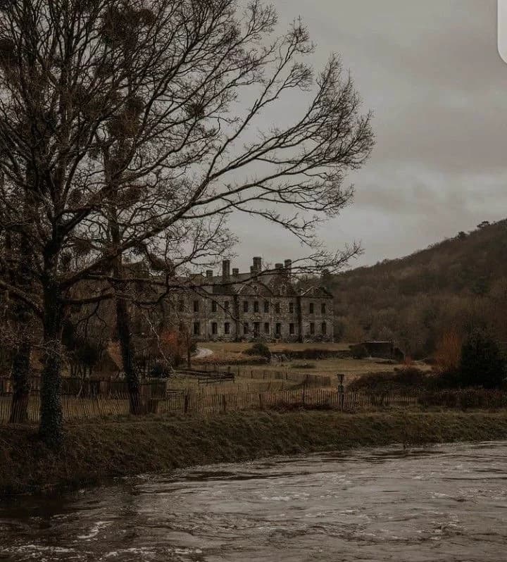 Haunted Manor thumbnail