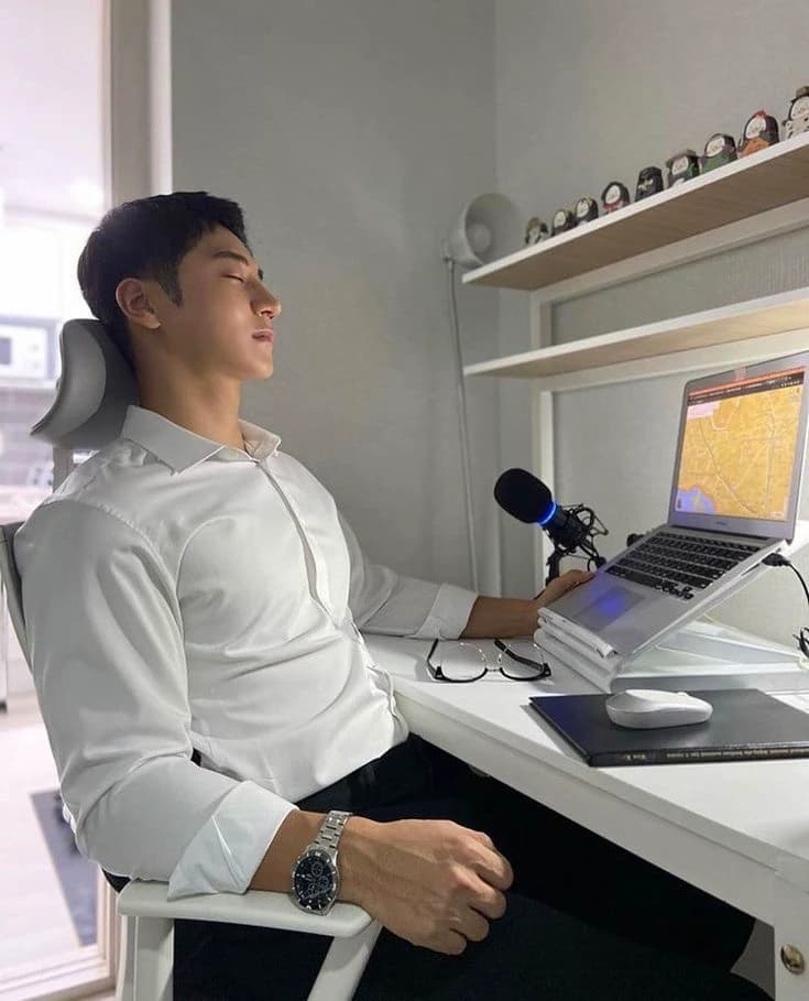 Heseok Jin thumbnail