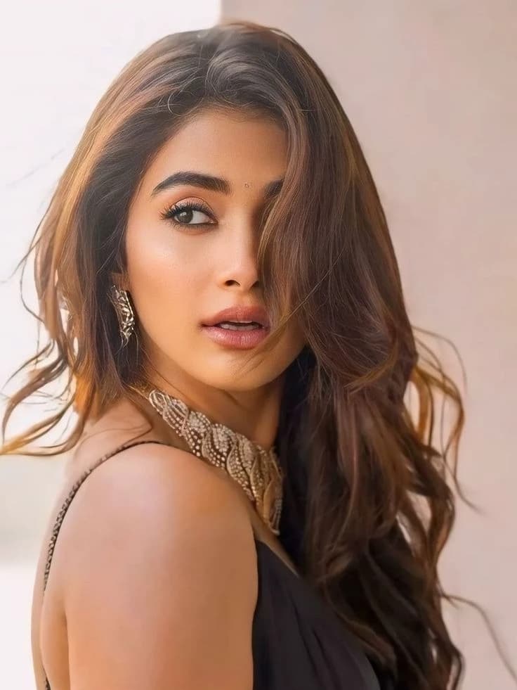 Pooja Hegde  thumbnail