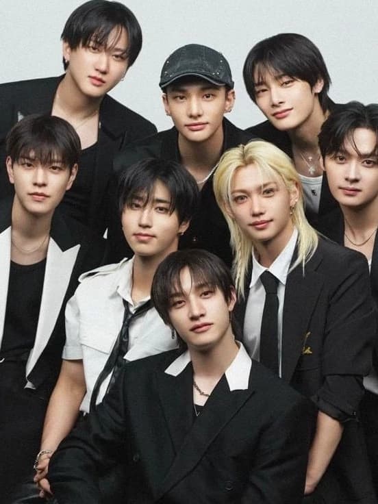 Stray kids thumbnail