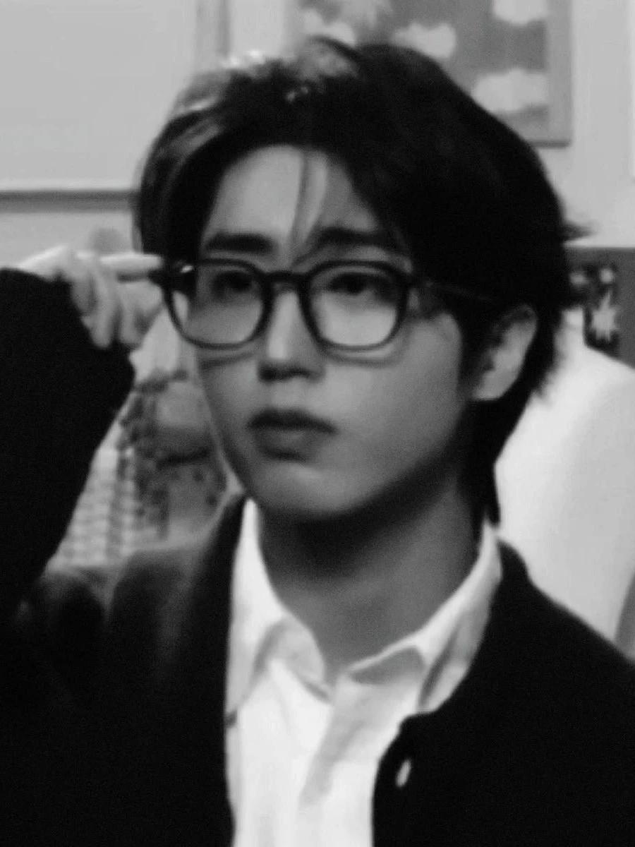 han jisung thumbnail