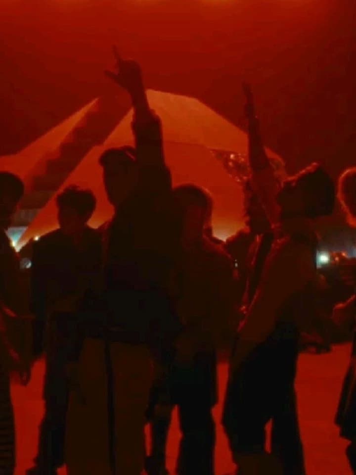 stray kids thumbnail