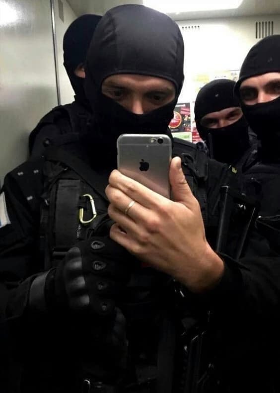 Six Masked Men Elevator thumbnail