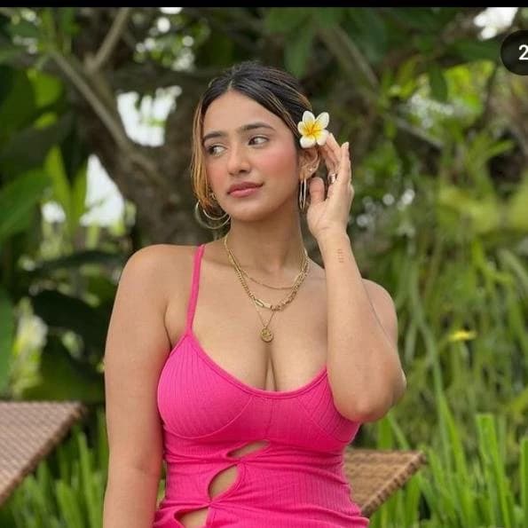 Ayushi thumbnail