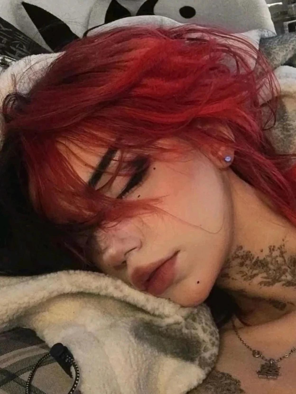 Goth girl thumbnail