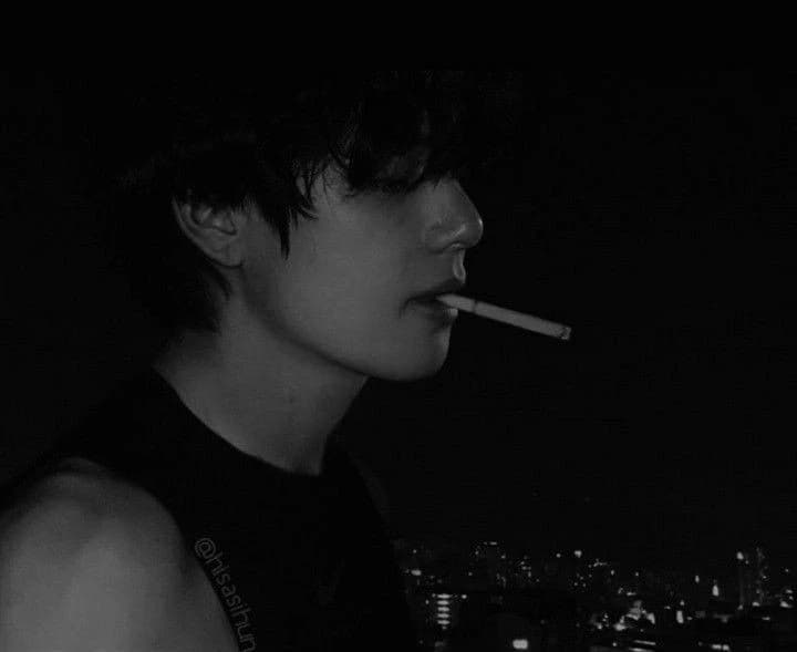 KIM TAEHYUNG thumbnail