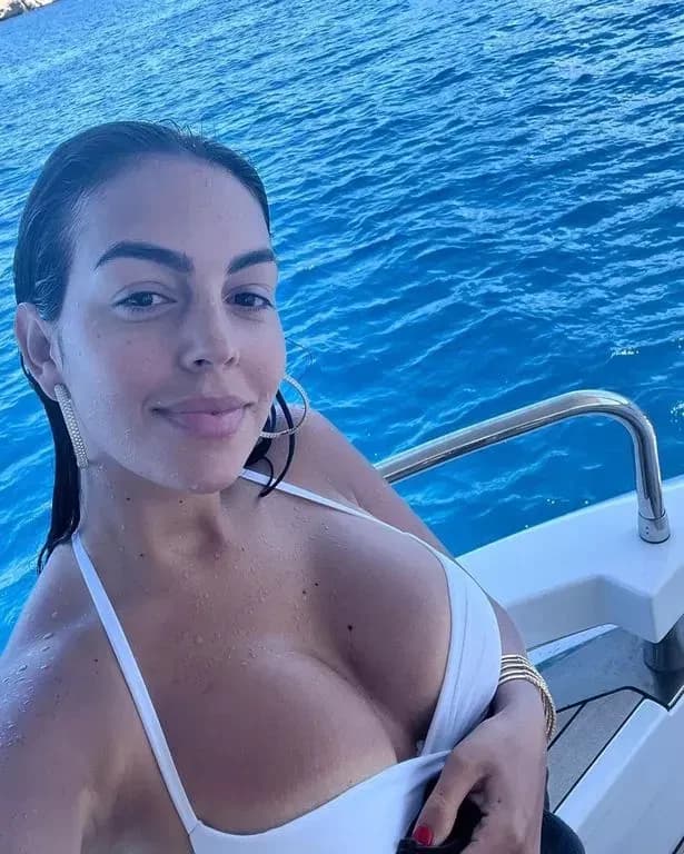 Georgina Rodriguez  thumbnail