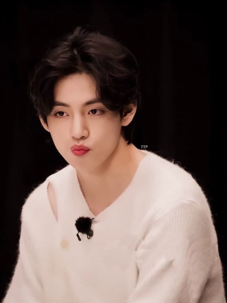 Kim Taehyung thumbnail