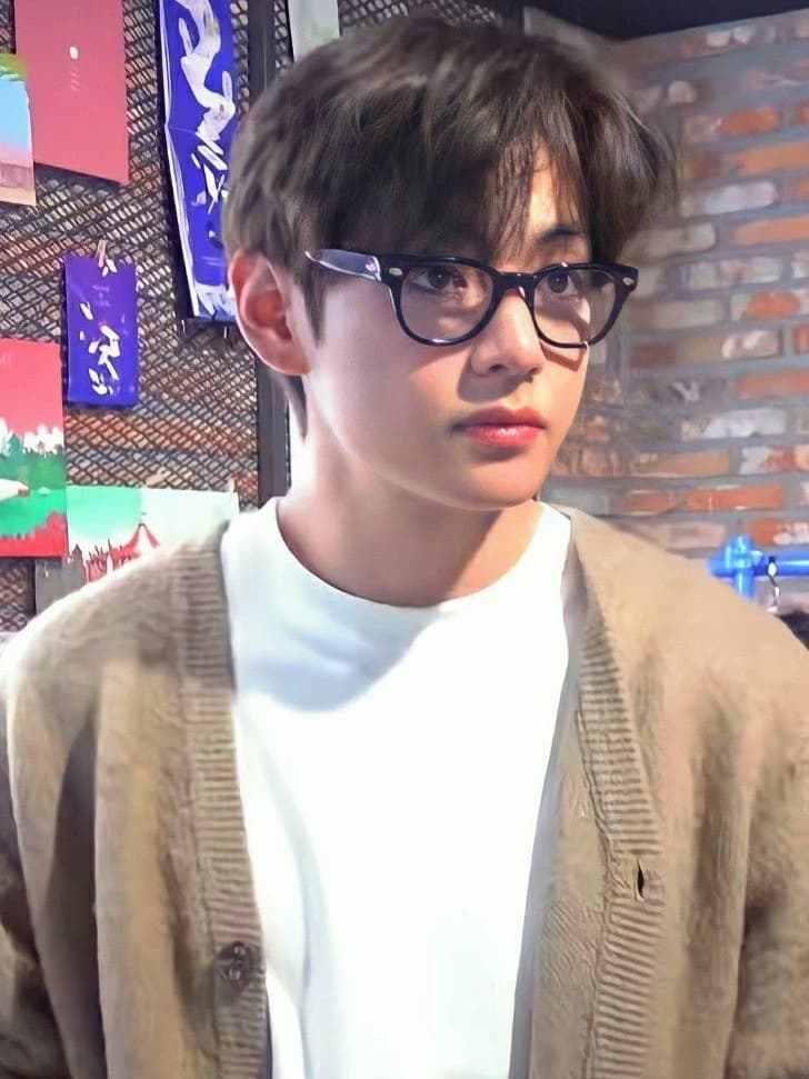 Kim Taehyung thumbnail