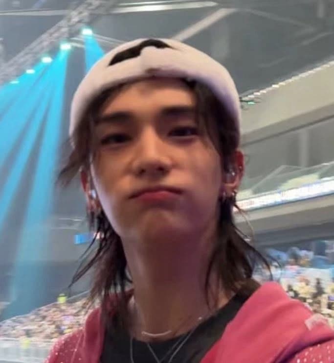 Hyunjin thumbnail