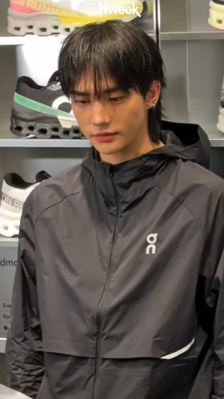 Hyunjin thumbnail