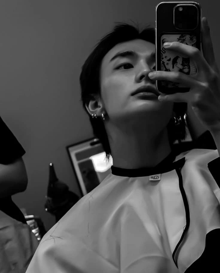 Hyunjin thumbnail