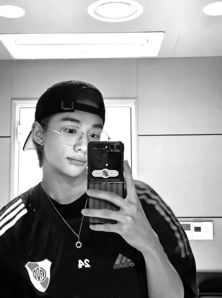 Hyunjin thumbnail