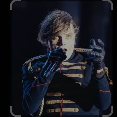 Gerard Way thumbnail