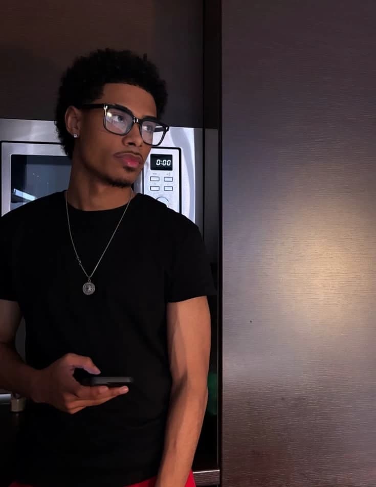 Must thumbnail