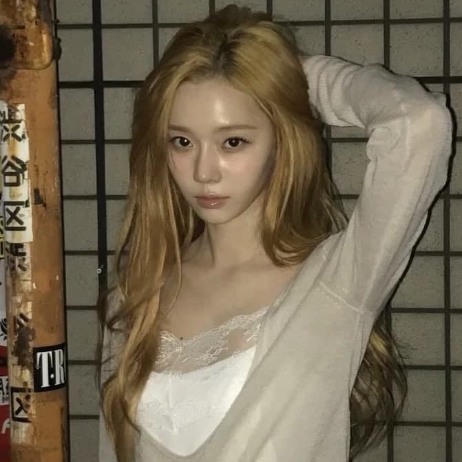 Kim Minjeong  thumbnail