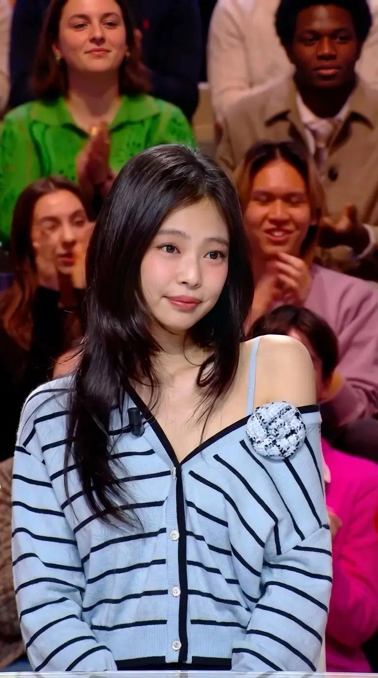 jennie kim GL thumbnail