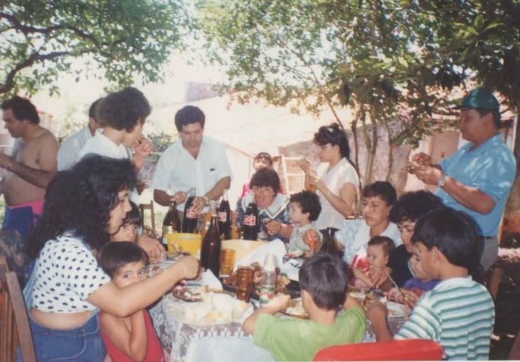 Mexican family thumbnail