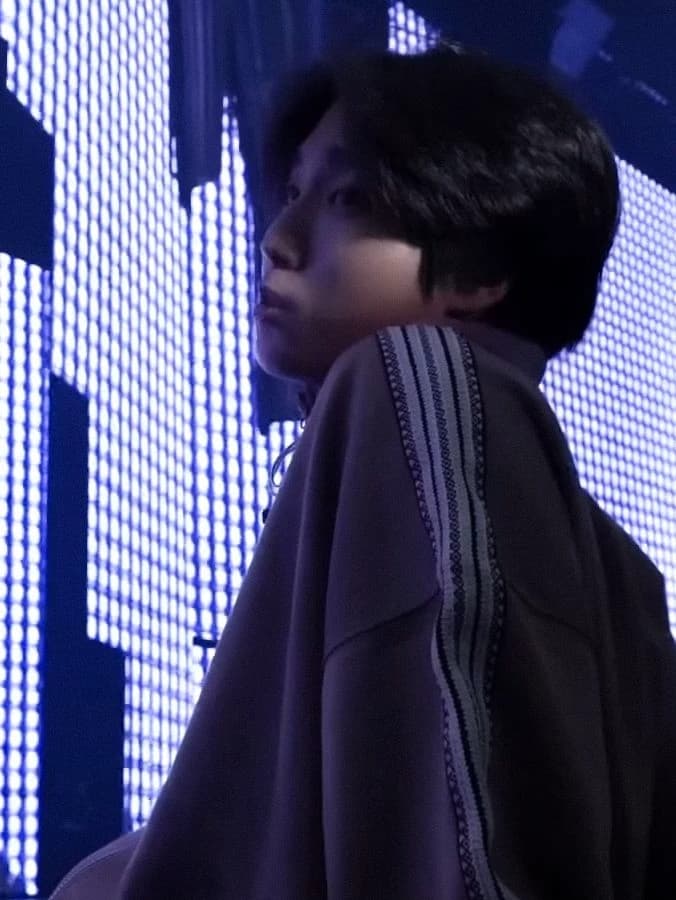 Lee Know || Minsung thumbnail
