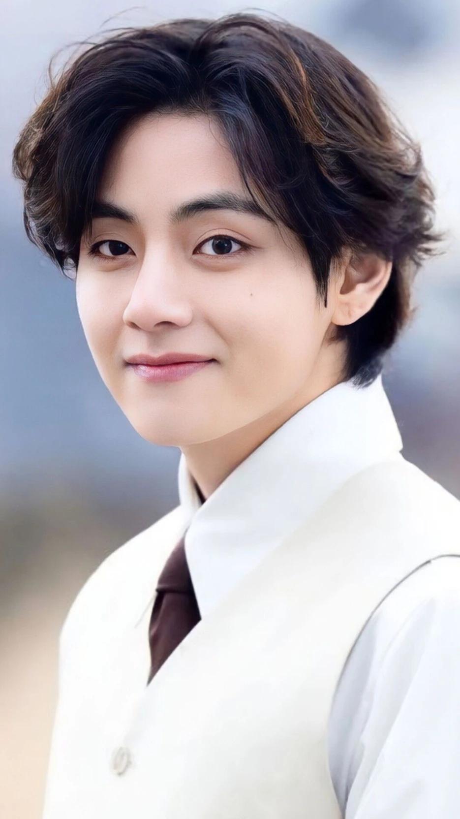 Kim Taehyung thumbnail