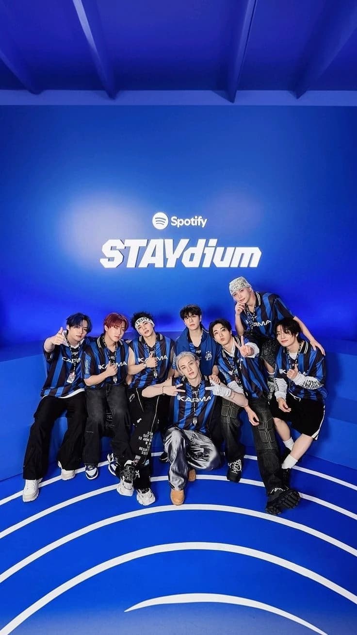 STRAY KIDS  thumbnail