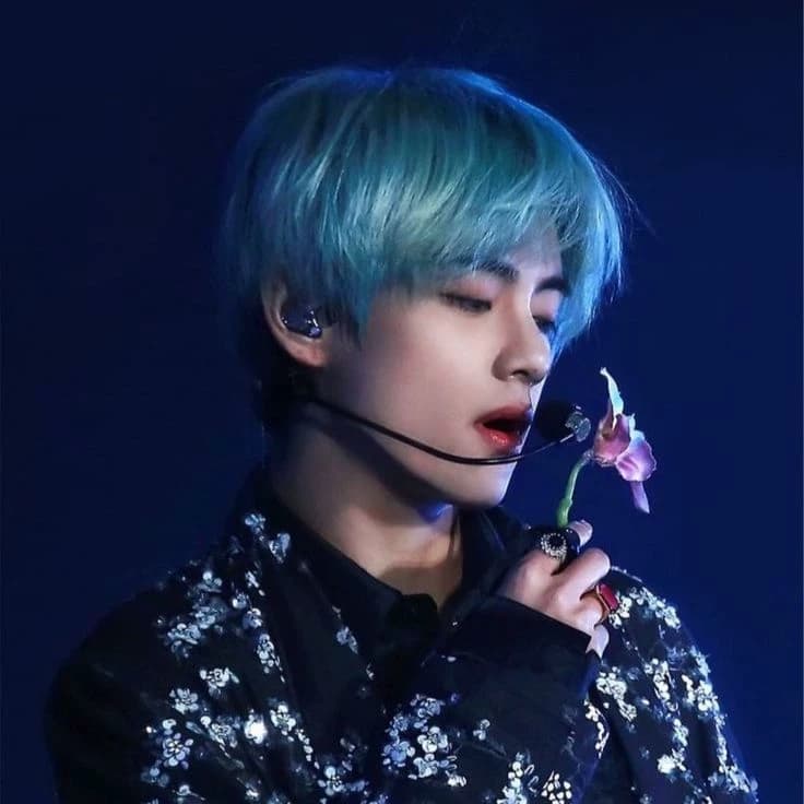 Kim Taehyung thumbnail