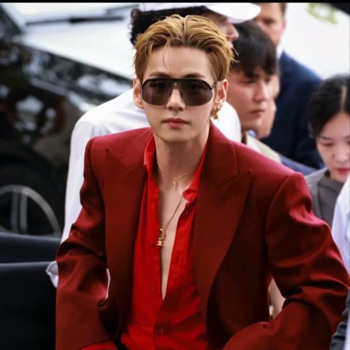 Kim Taehyung thumbnail