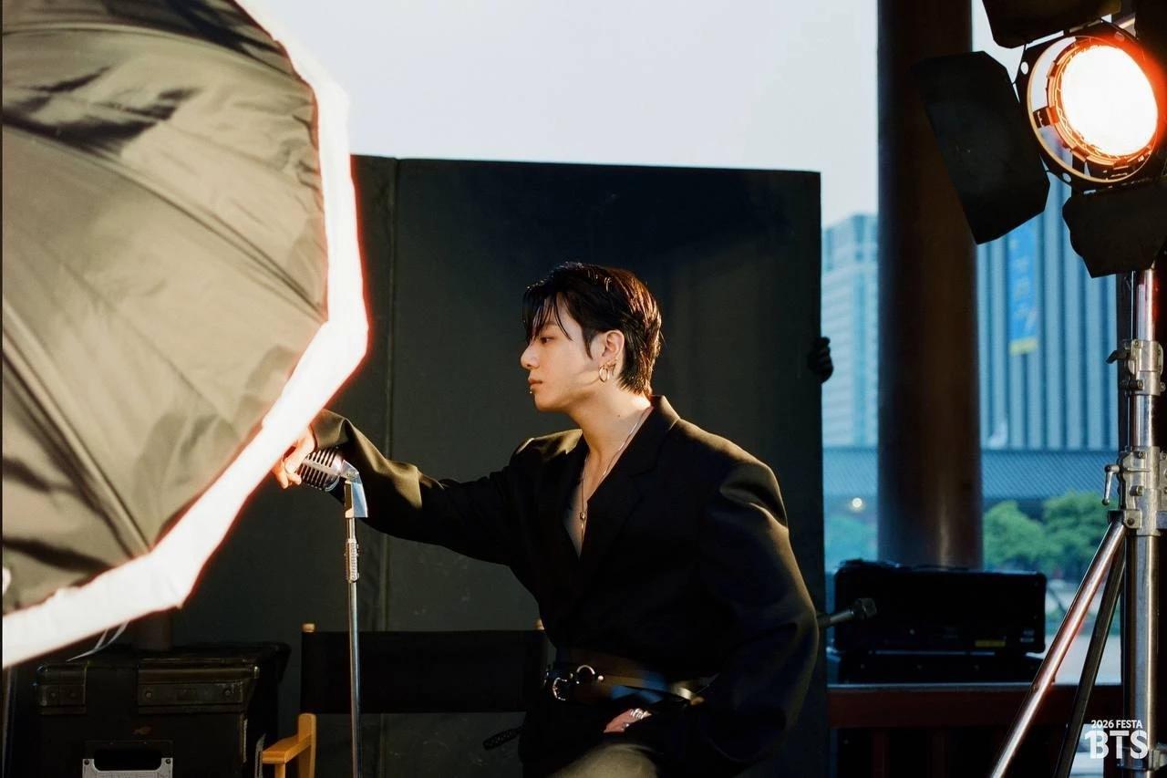 jeon jungkook  thumbnail