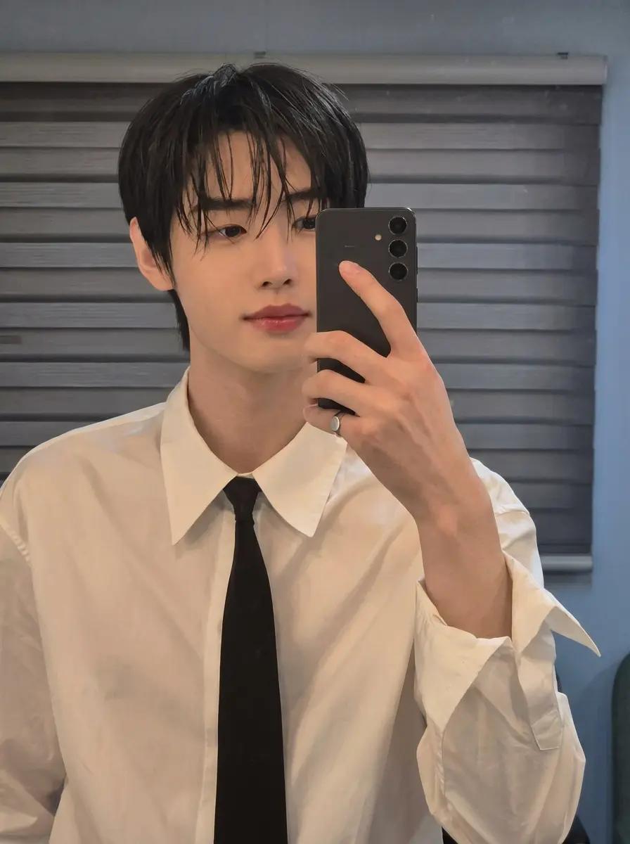 Sunghoon thumbnail