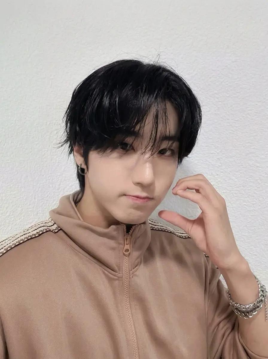 Han Jisung thumbnail