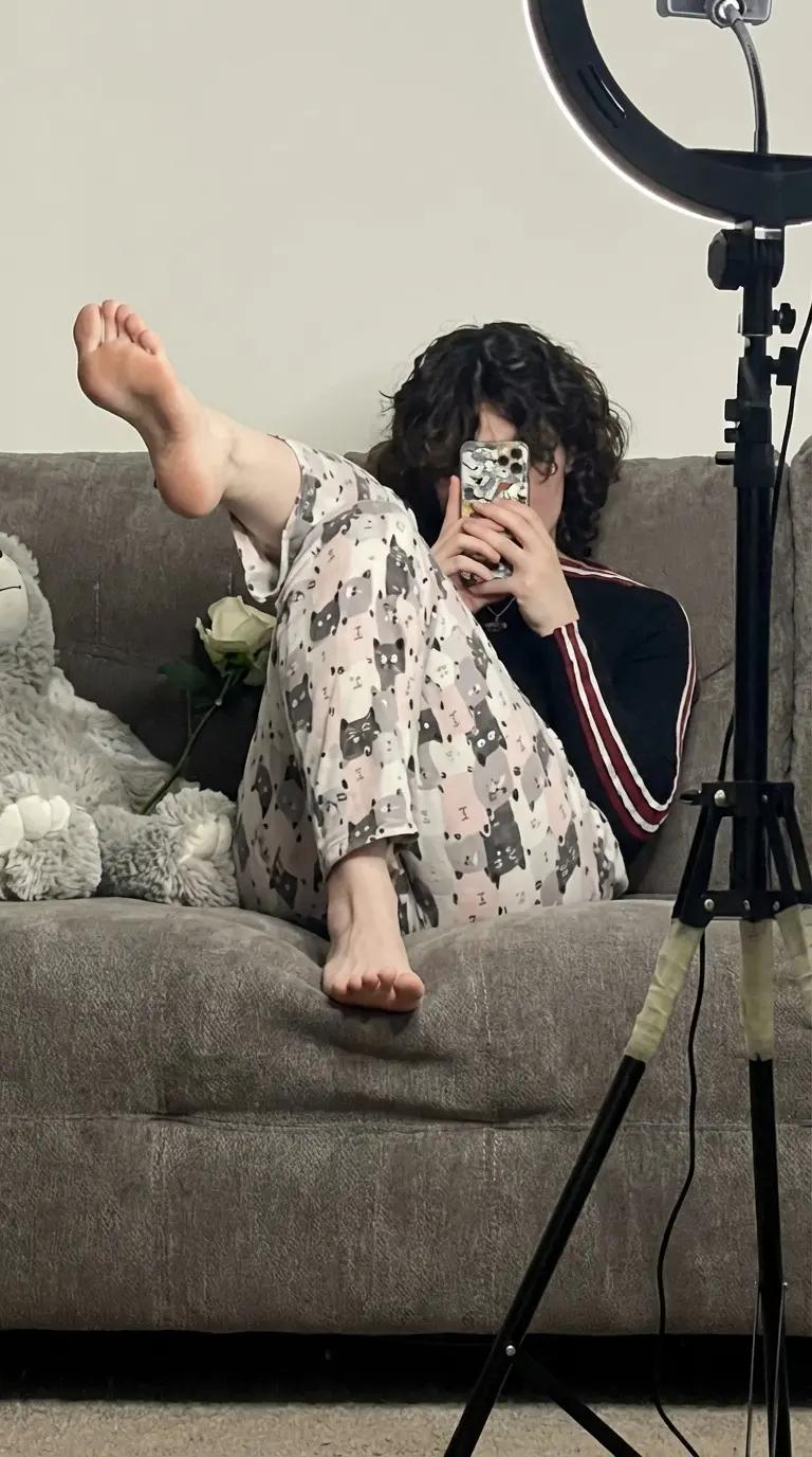 Raven *Roommate* thumbnail
