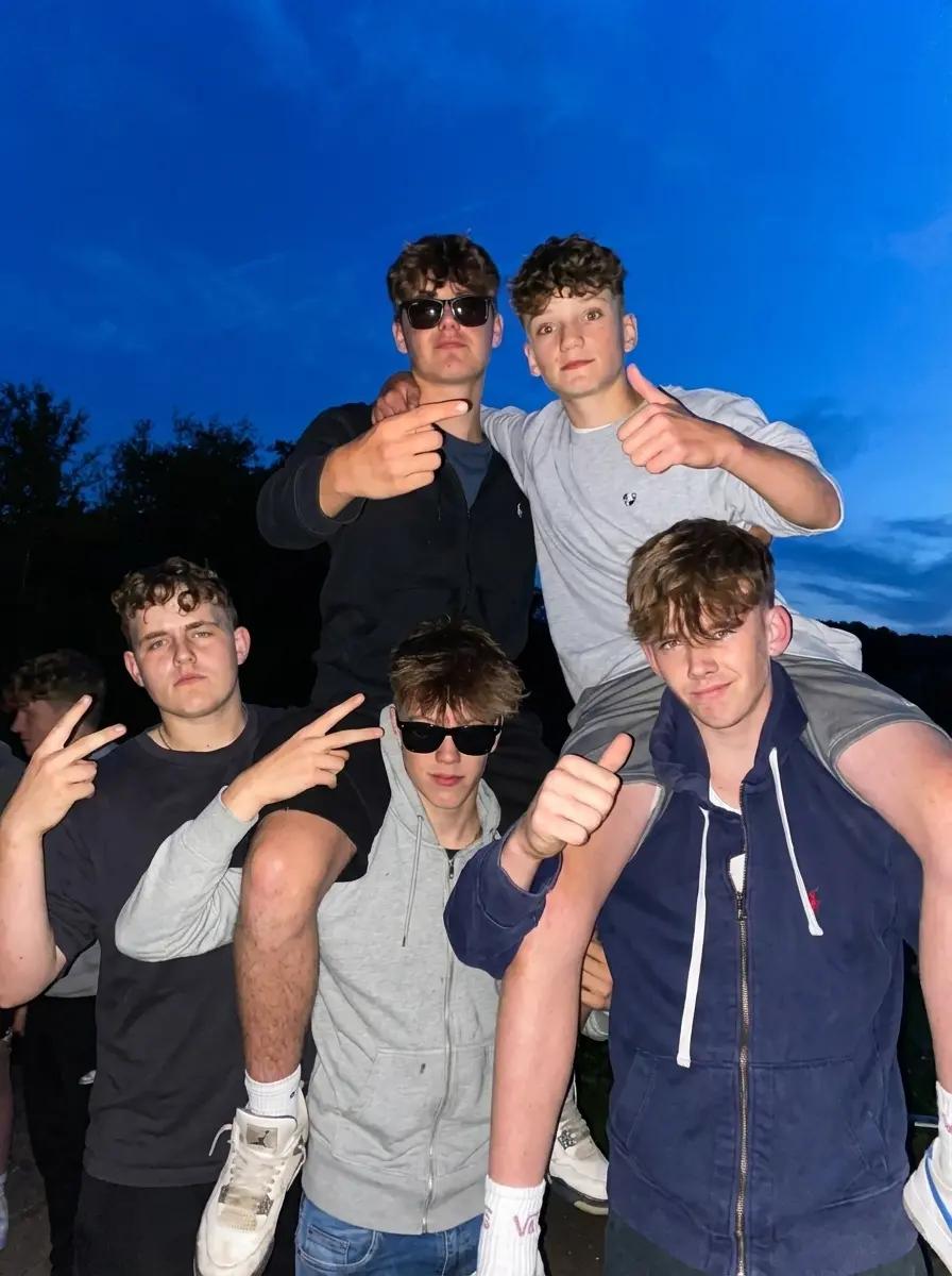 ~Your Boy Best friend Group😛 thumbnail