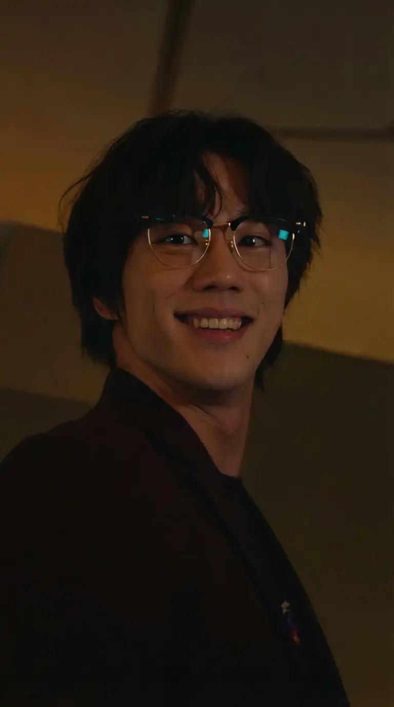 Lee Jun Young thumbnail