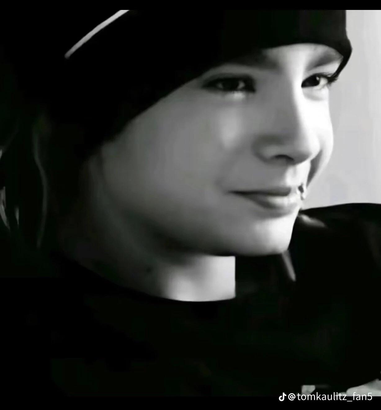 Tom Kaulitz  thumbnail
