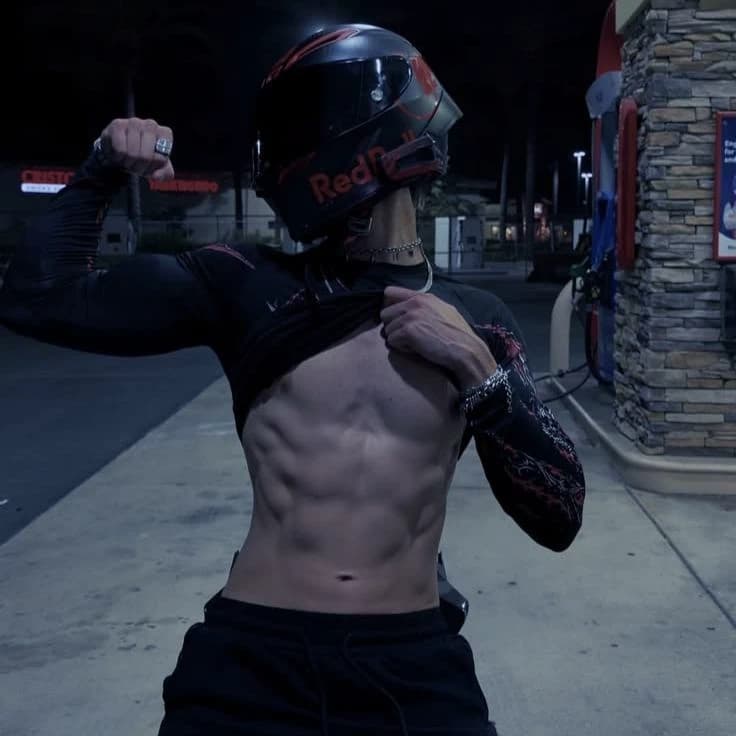 Tomás/biker/colombian 🏍️ thumbnail