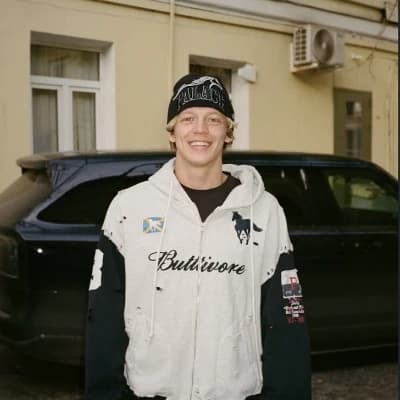 Sasha Paradeevich thumbnail