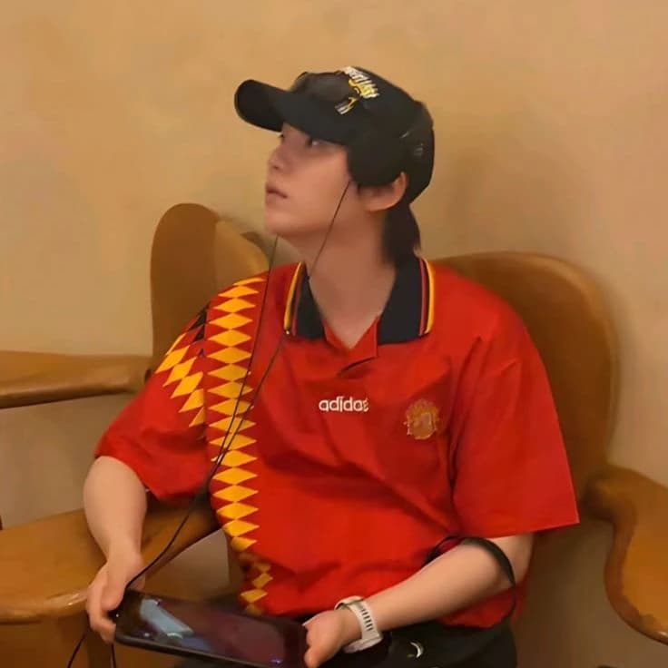 min yoongi thumbnail