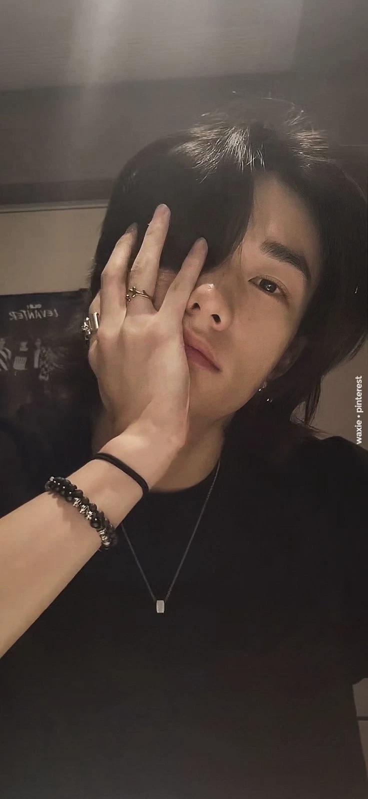 Hyunjin  thumbnail