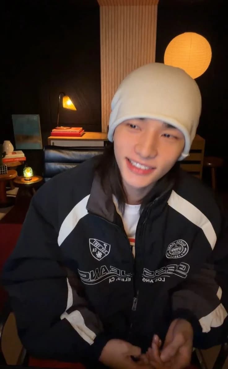 Hyunjin thumbnail