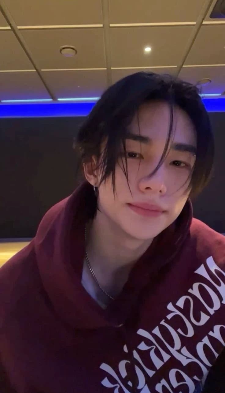 Hyunjin  thumbnail