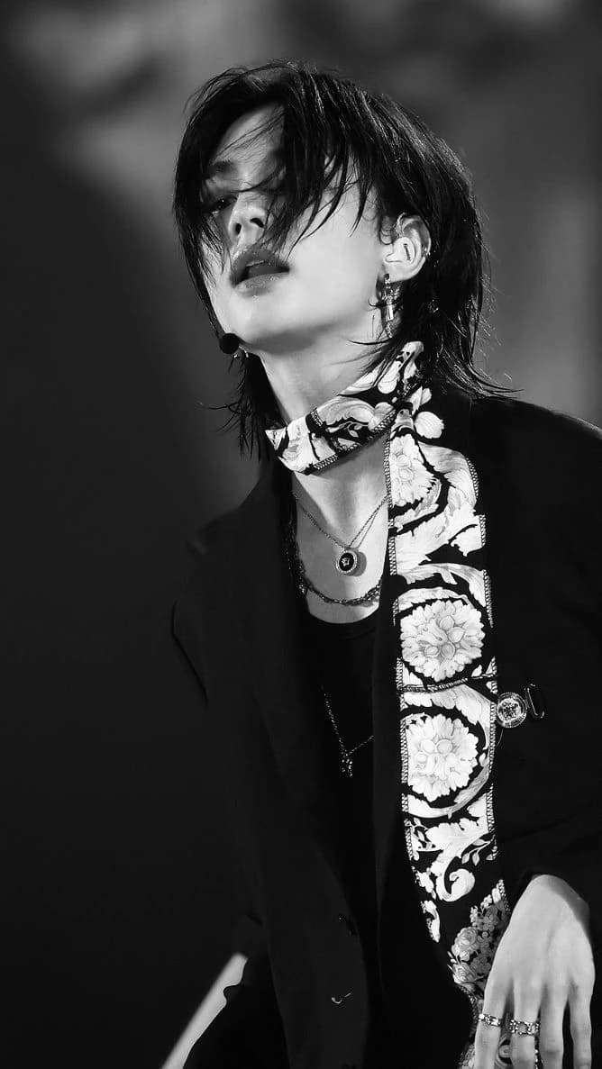 hyunjin seu namorado tóxico  thumbnail