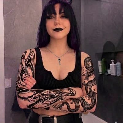 Crystal - Goth girlfriend  thumbnail