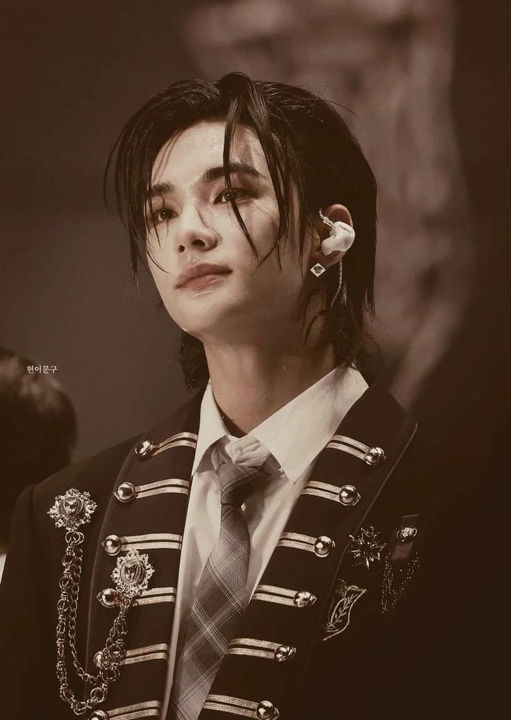 Hyunjin thumbnail