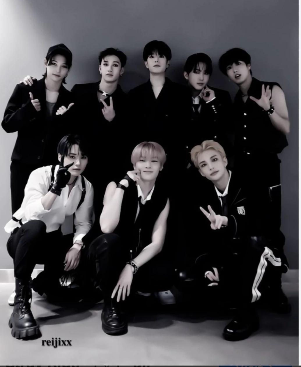 Stray kids-Mafia thumbnail