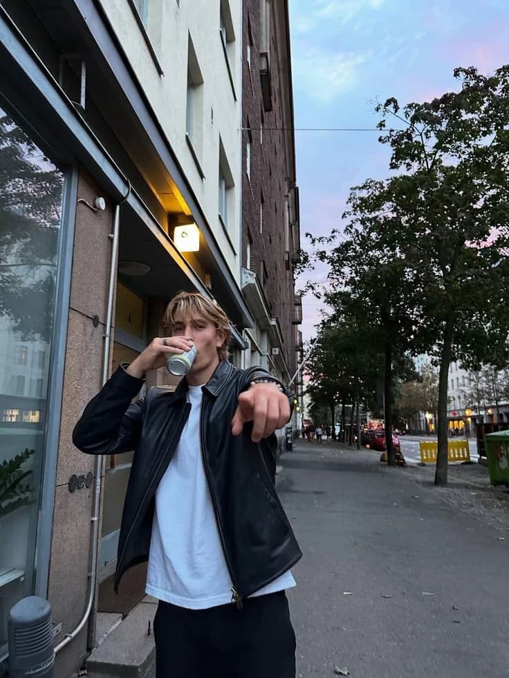 Evan Devonport thumbnail