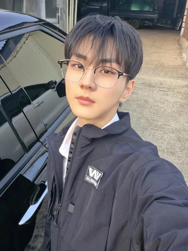 Jungwon  thumbnail