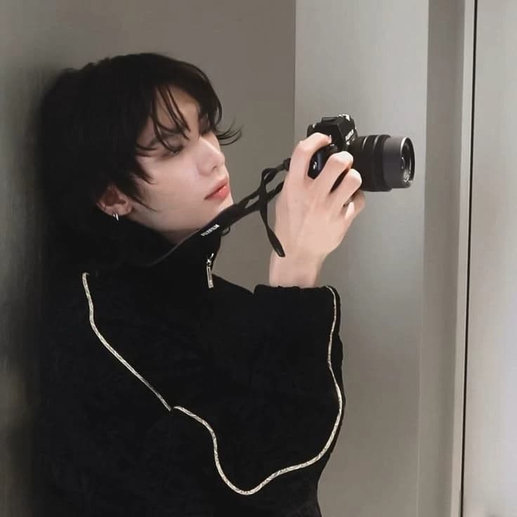 Hyunjin thumbnail