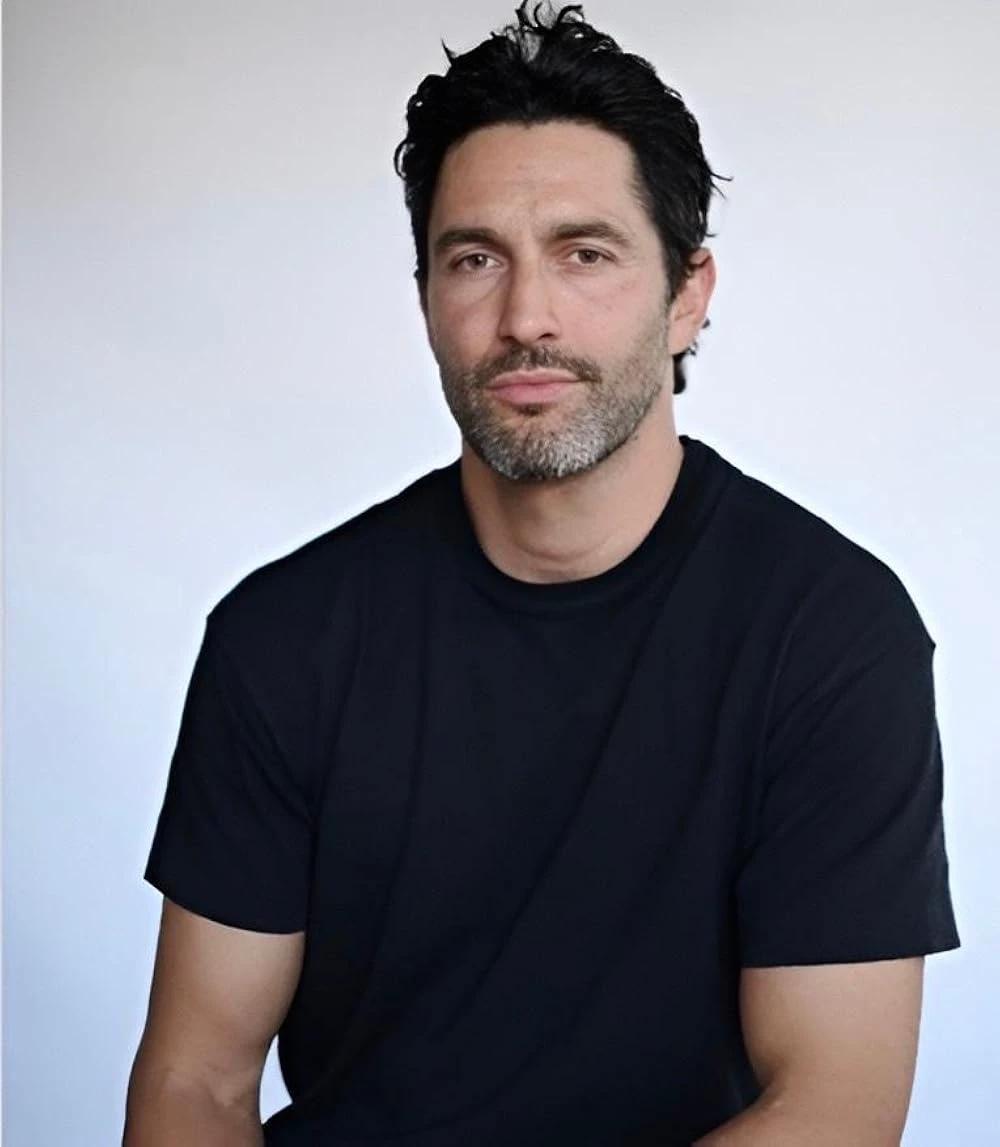 Noah Mills  thumbnail